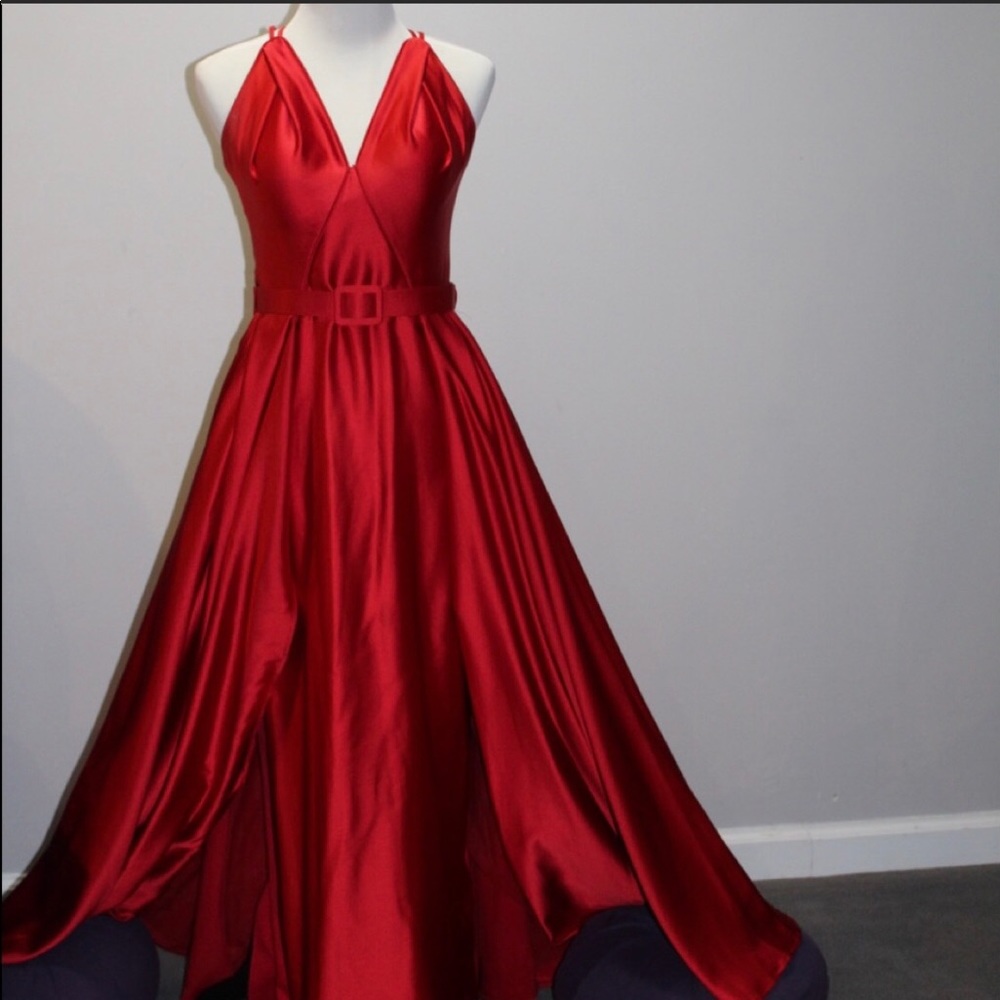 Red Willow Satin Overpiece